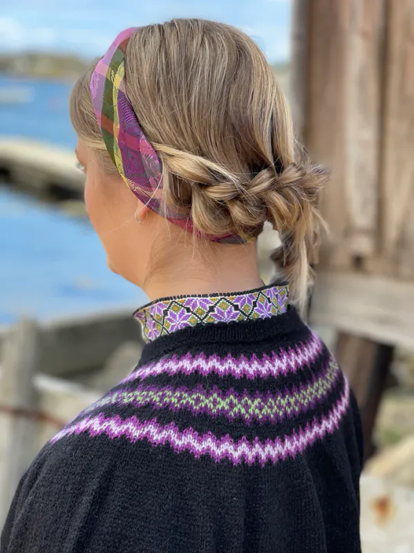 Hinda tilp. beltestakk fra Telemark (lillafarger) | Strikkepakke