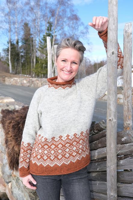 Hovedbilde Skigard med to farger av Vanjastrikk | Strikkepakke