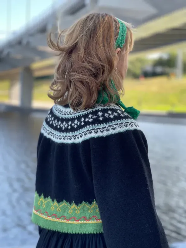 Ann-jakke tilpasset Sognebunaden | Strikkepakke