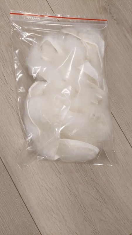 Saueskinnskapp, hvit