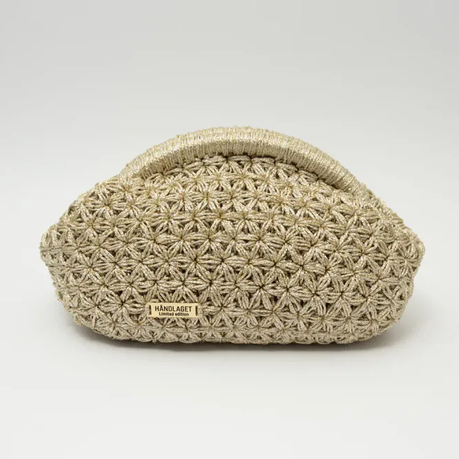 Hovedbilde Jasmine clutch i glittergarn fra Kort og godt| Heklepakke