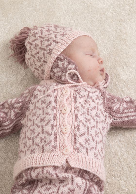 Ellinor-jakke, bukse og lue i Viking Baby ull (rosa) | Strikkepa